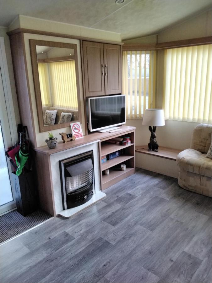 19 Laurel Close Highly Recommended 6 Berth Holiday Home With Hot Tub In Prime Location Tattershall Exteriör bild